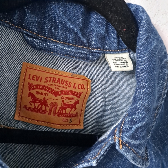 Levi's denim Trucker Jacket - Picture 4 of 5